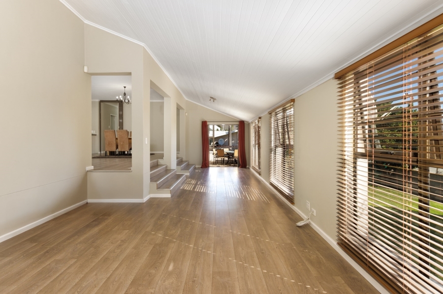 3 Bedroom Property for Sale in Mountainside Western Cape
